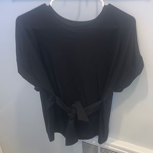 Express t shirt work blouse. Great thick material! Tie in front or back!